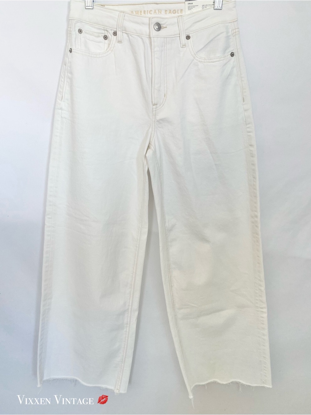 AEO 'SUPER HIGH-WAISTED BAGGY WIDE LEG ANKLE JEANS' IN RAW WHITE - Picture 2 of 6
